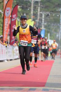 BIB: 45280
                            <button type="button" onclick="openModal(8233692)" class="btn btn-primary btn-sm float-right btn-popup" data-toggle="modal" data-target=".modal-high-quality">
                        <i class="fas fa-shopping-cart"></i> Add to Cart
                    </button>
                                            <button type="button" onclick="isThisMe(8233692, true)" class="btn btn-success btn-sm float-right btn-popup btn-isme hidden" data-toggle="tooltip" data-placement="bottom" title="นี่คือรูปของคุณใช่ไหม คลิกที่นี่เพื่อเอาเข้าอัลบั้ม">
                        <i class="fas fa-plus"></i> Add to album
                    </button>
                    <button type="button" onclick="isThisMe(8233692, false)" class="btn btn-warning btn-sm float-right btn-popup btn-isnotme hidden">
                        <i class="fas fa-ban"></i> Remove from album
                    </button>